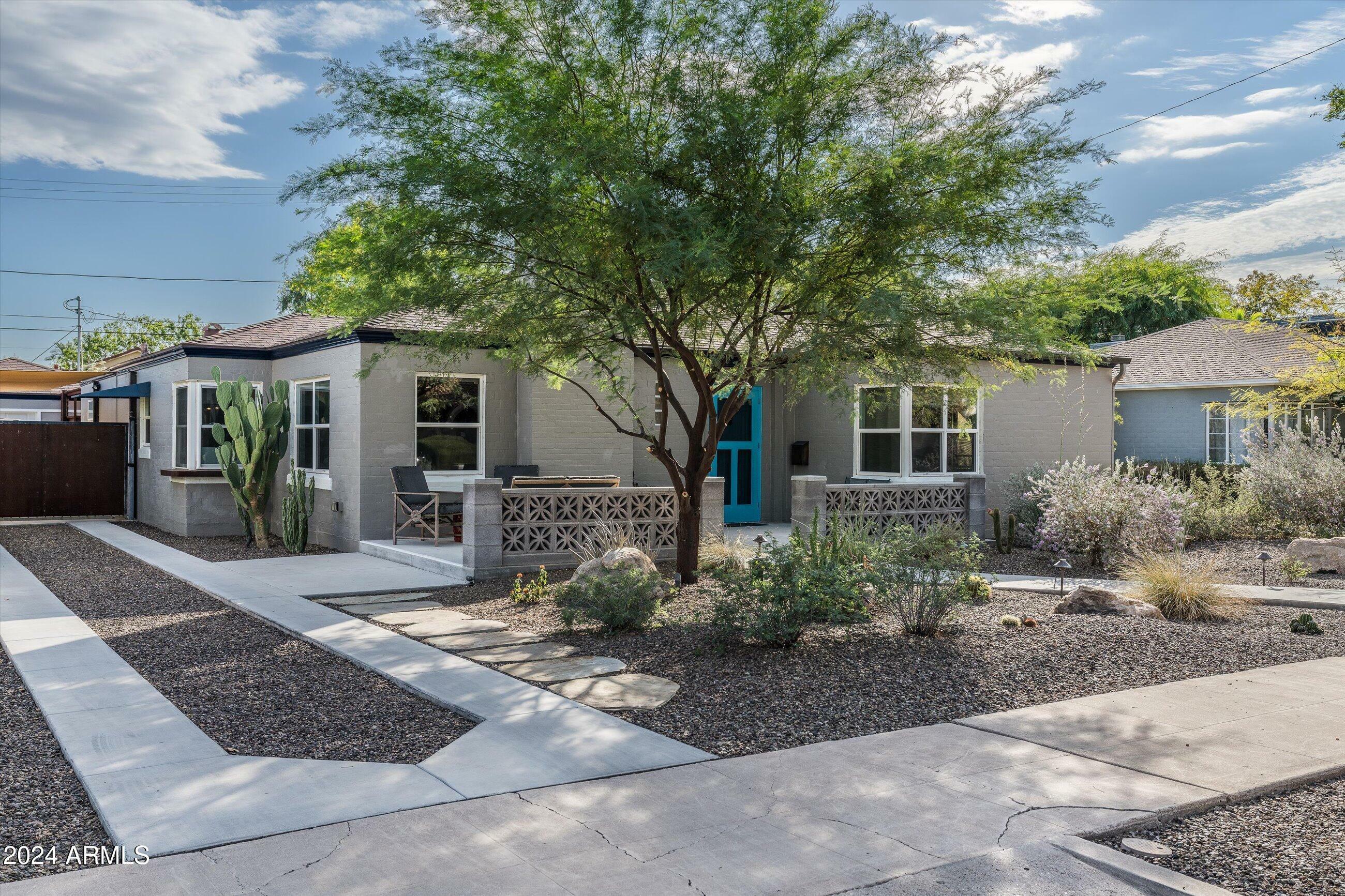 Property Photo:  517 W Granada Road  AZ 85003 