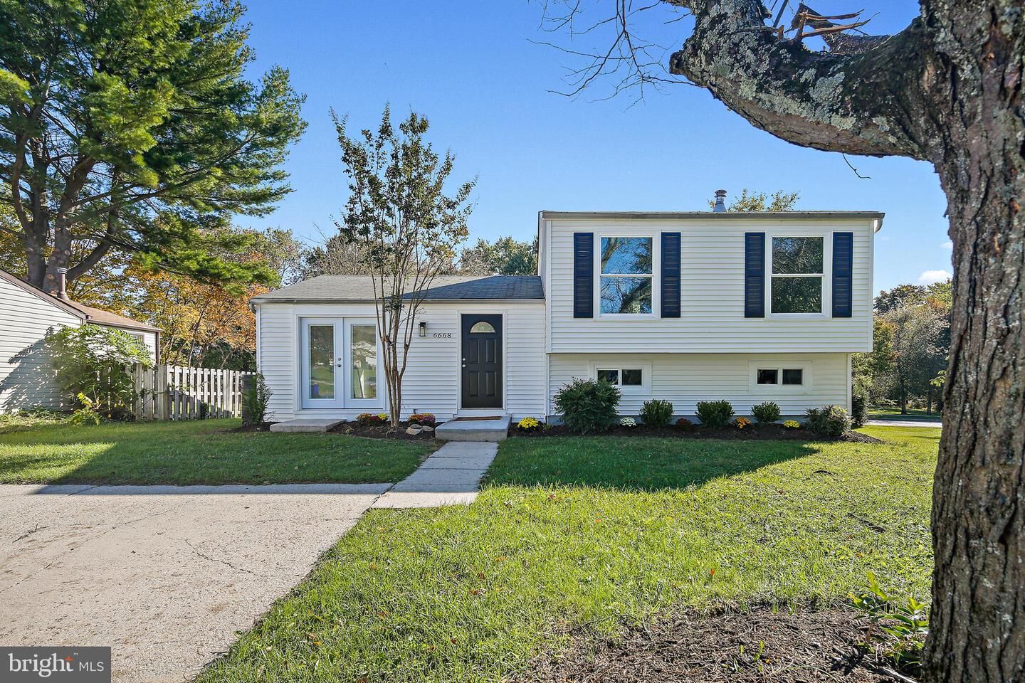 Property Photo:  6668 Dovecote Drive  MD 21044