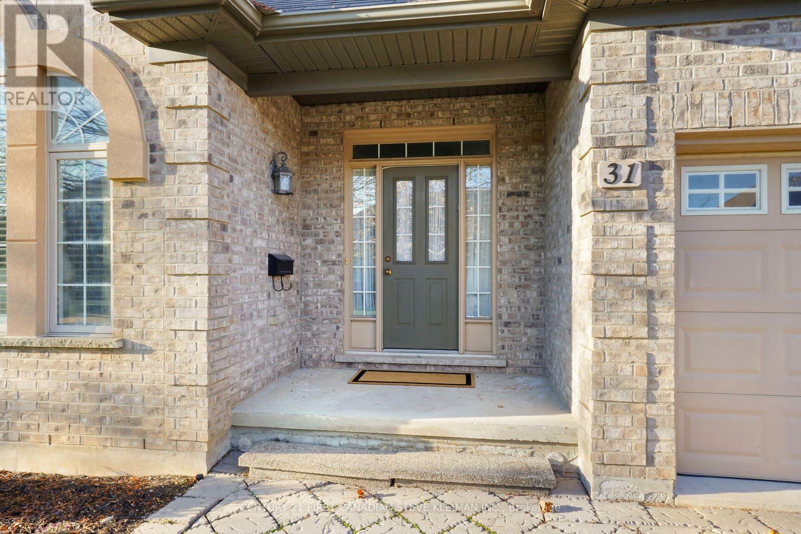 Property Photo:  475 McGarrell Drive 31  ON N6G 5K6 