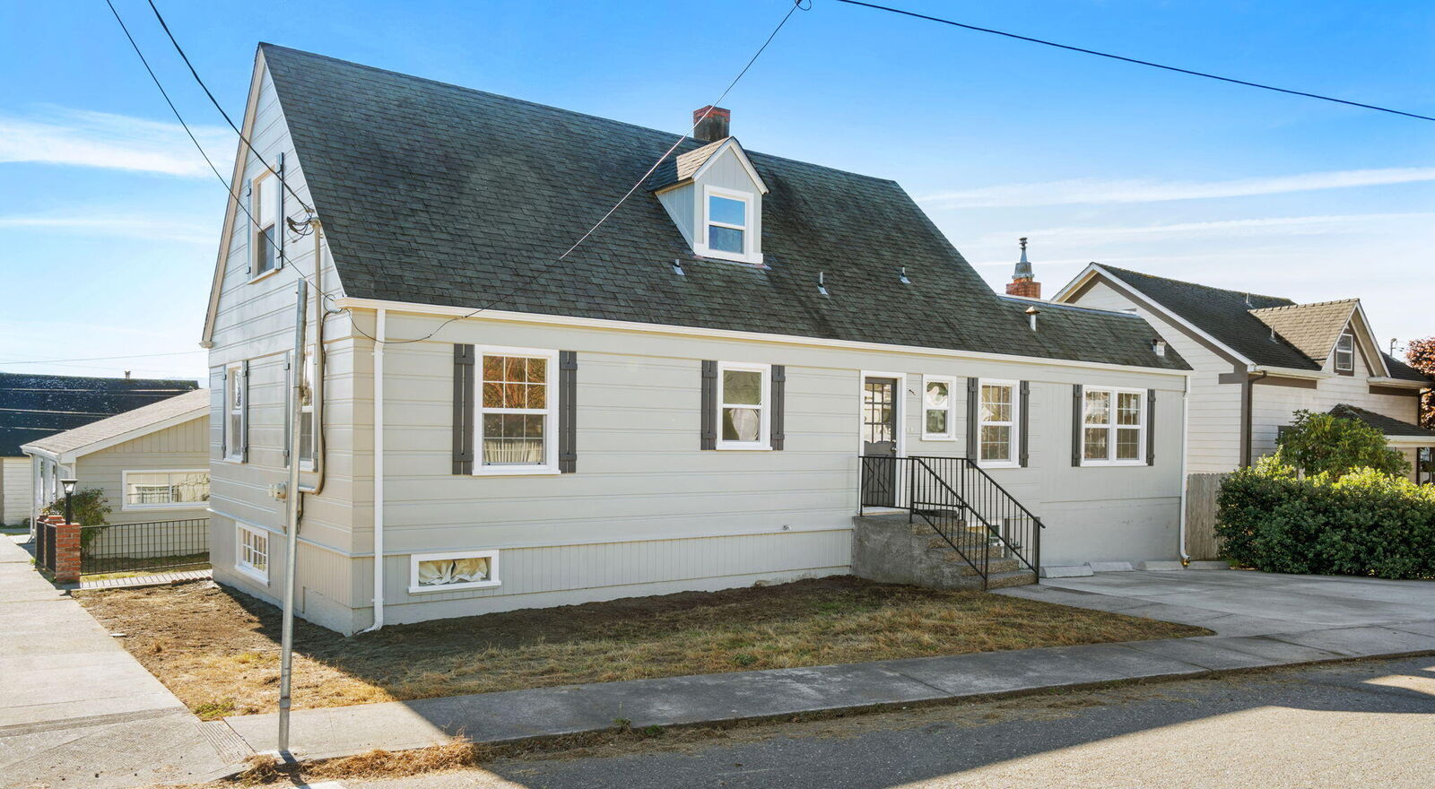 Property Photo:  858 6th Street  CA 95540 