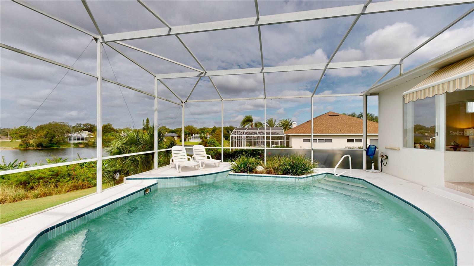 Property Photo:  1208 Palm Cove Drive  FL 32835 