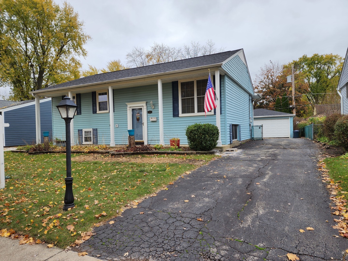 Property Photo:  1029 Valley Stream Drive  IL 60090 