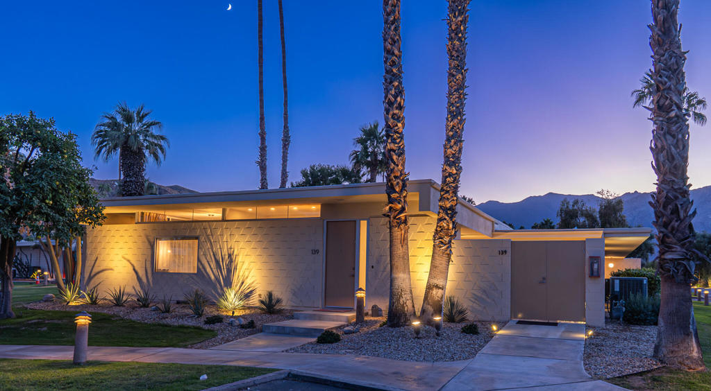 Property Photo: 139 Desert Lakes Drive CA 92264
