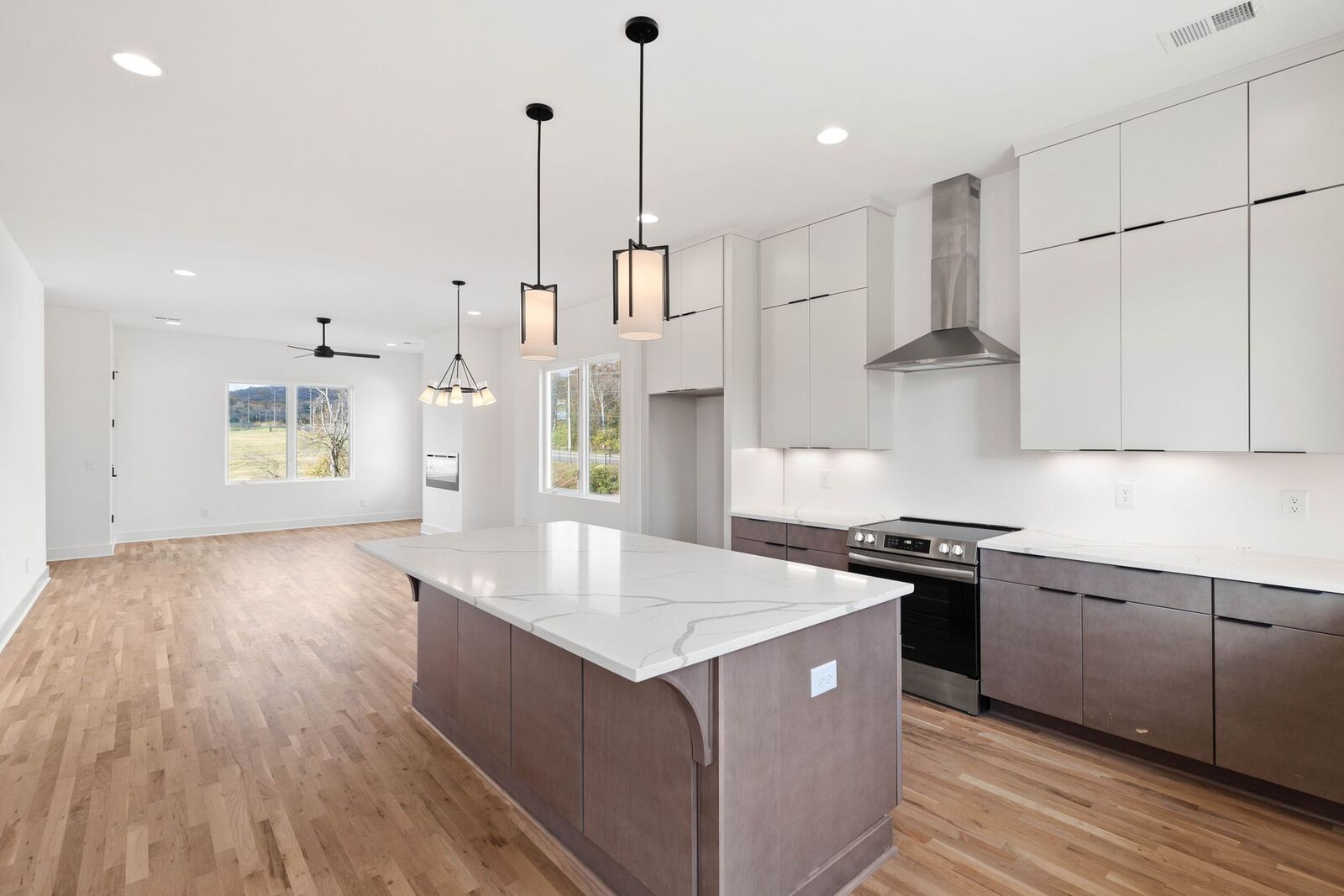 Property Photo:  1016 W Trinity Ln 4  TN 37218 