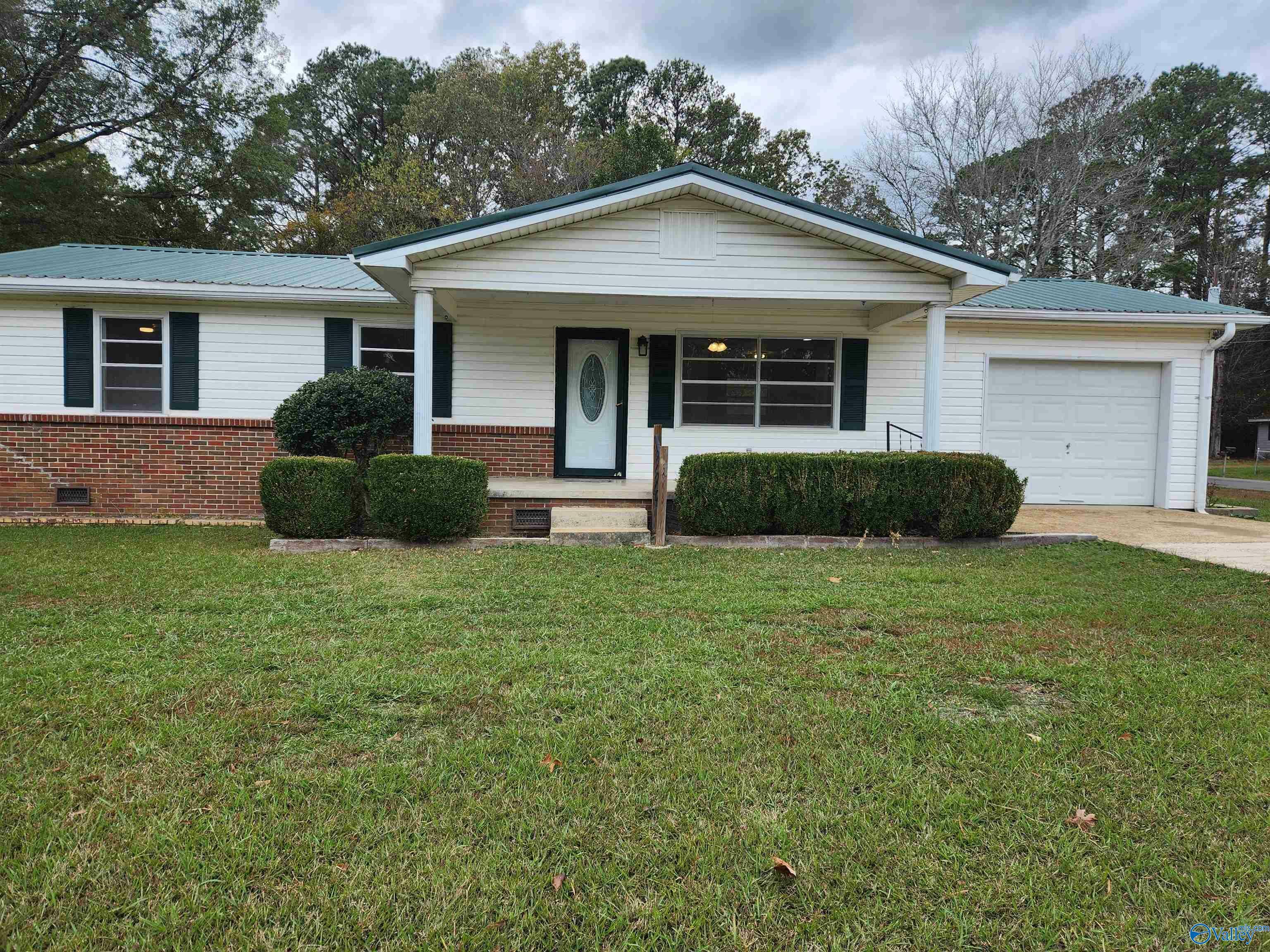 501 Burke Street  Attalla AL 35954 photo