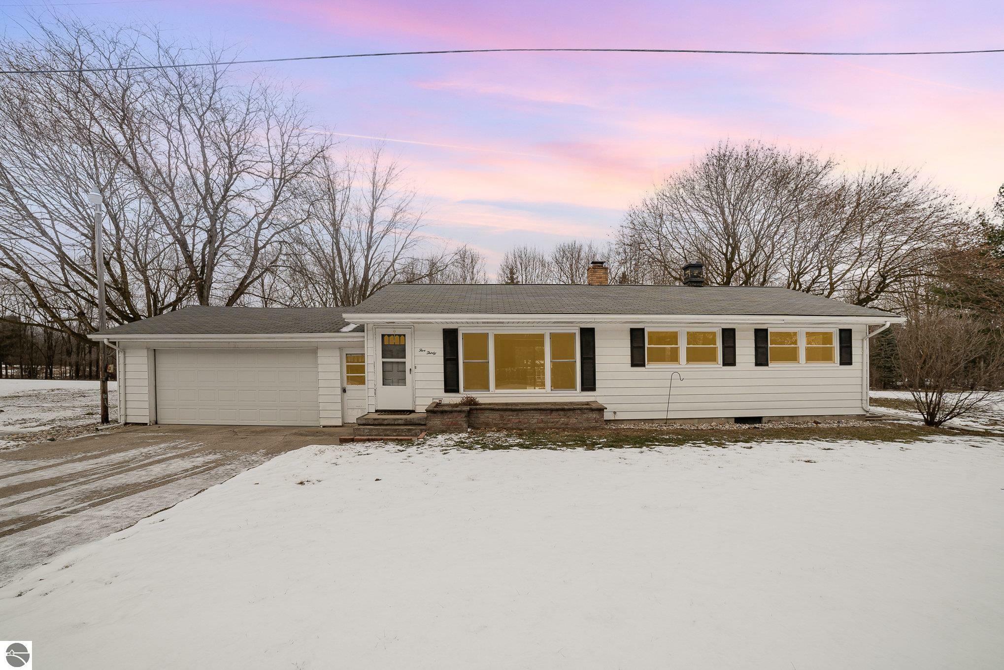 Property Photo: 530 W Remus Road MI 48858