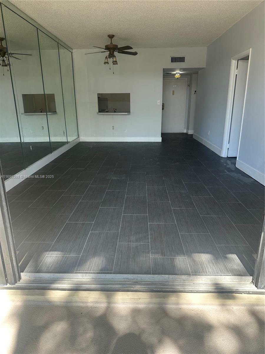 Property Photo:  1470 NE 123rd St 104  FL 33161 