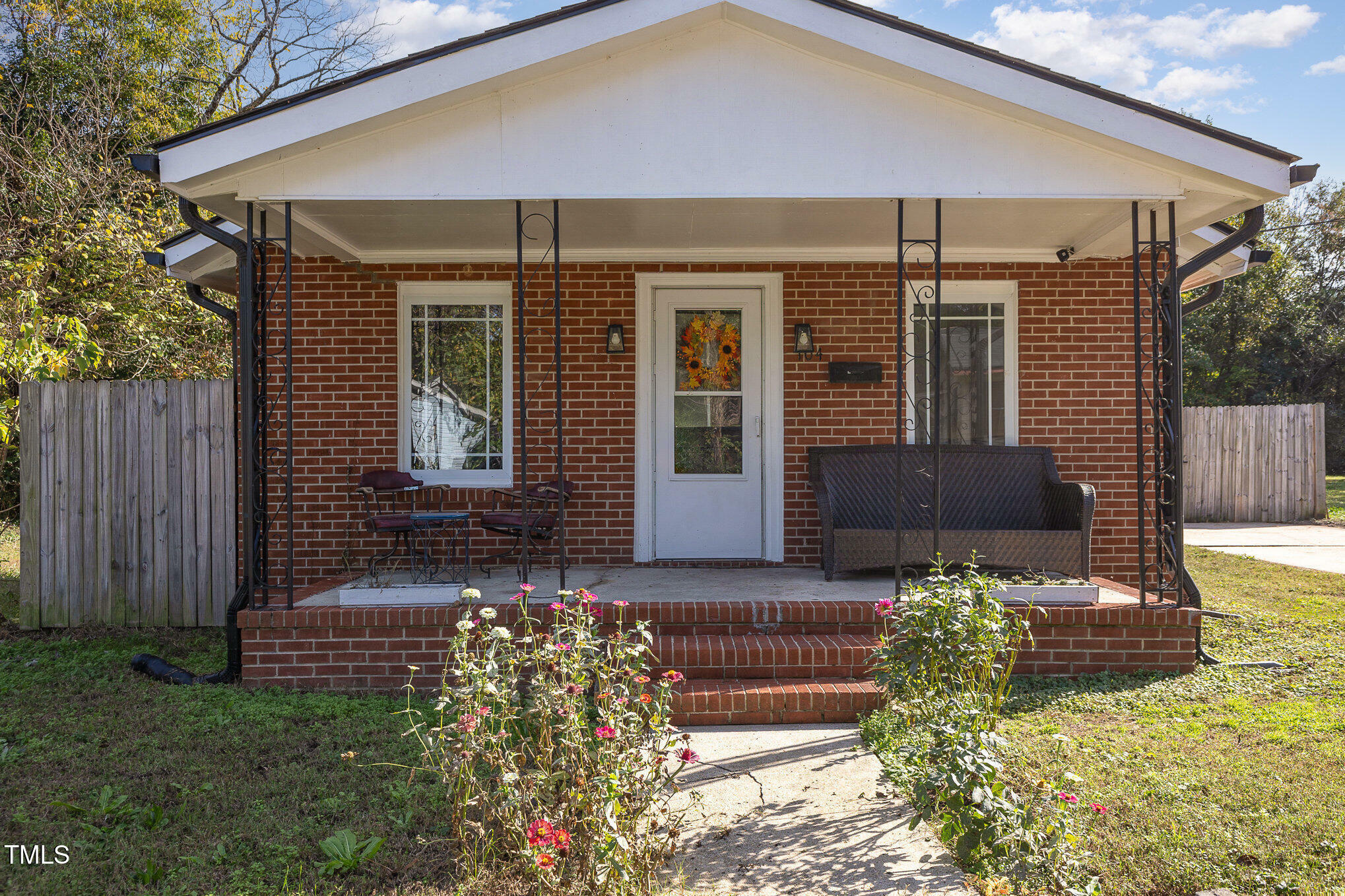 Property Photo:  104 N Jackson Street  NC 28334 