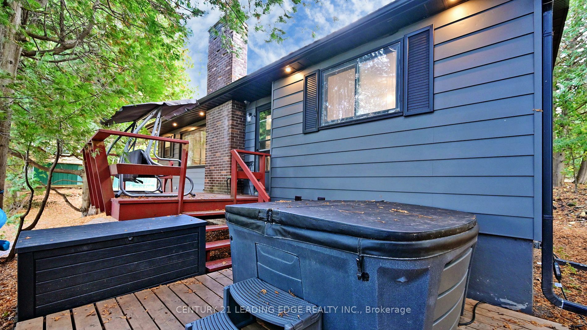 Property Photo:  81 Shelter Bay St  ON K0L 2W0 