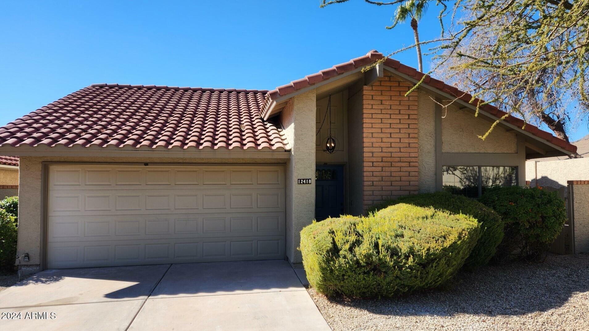 Property Photo:  12418 S Oneida Court  AZ 85044 