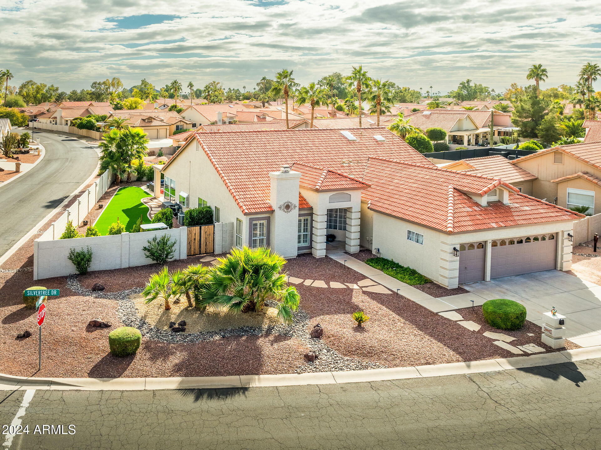 Property Photo:  10925 E Silvertree Drive  AZ 85248 