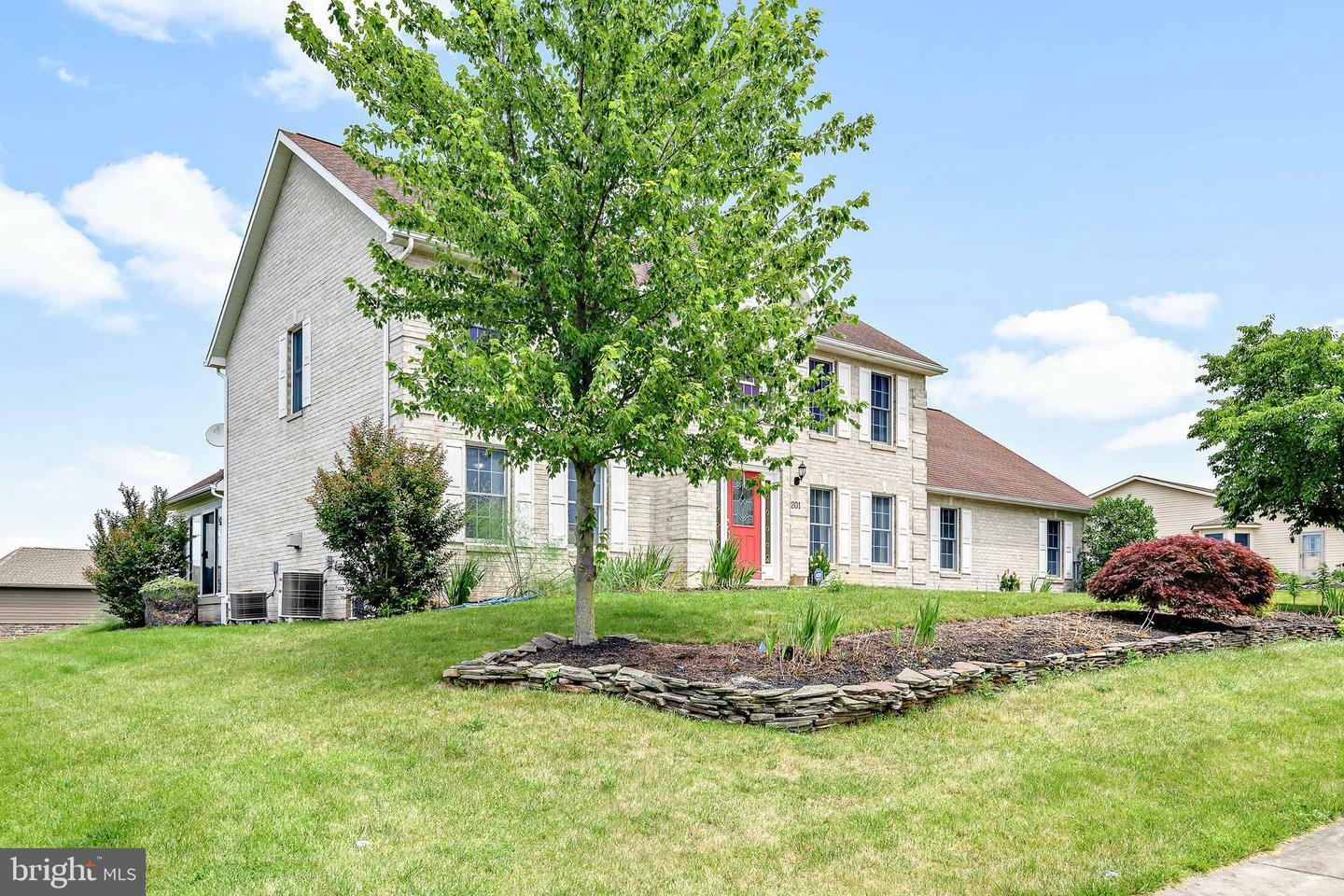 Property Photo:  201 Sunbrook Drive  PA 17201 