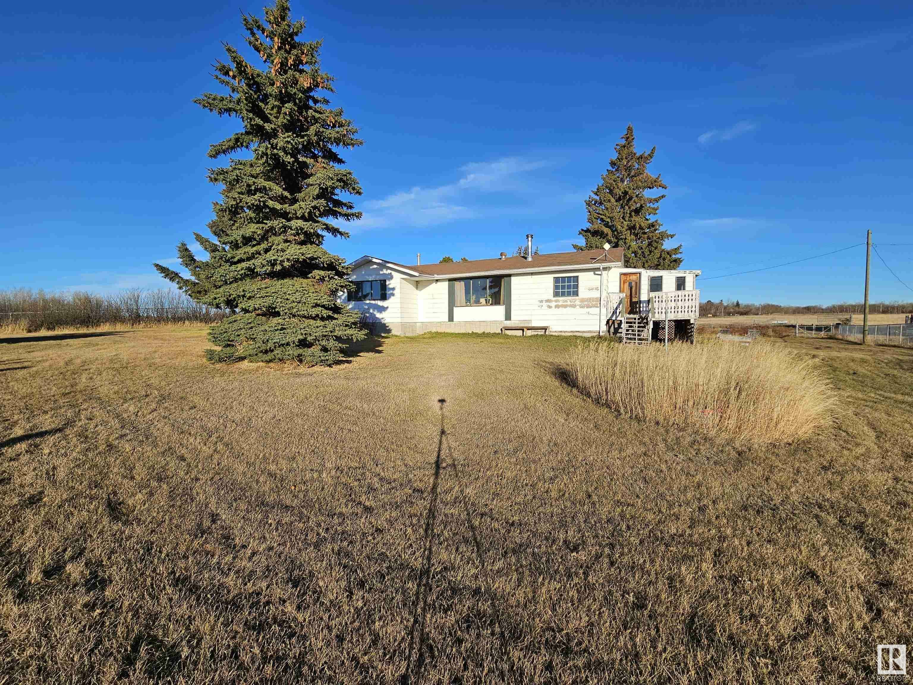 Property Photo:  23107 Twp Road 564  AB T0A 1N0 