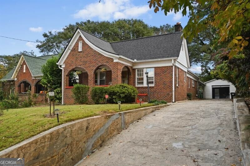 Property Photo:  1384 Jefferson Avenue  GA 30344 