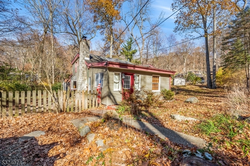 Property Photo:  56 E Park Dr  NJ 07480 