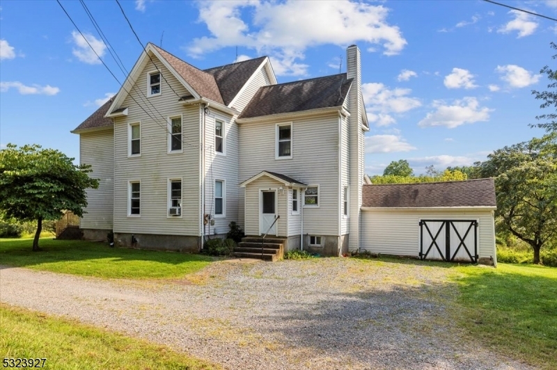 Property Photo:  65 Potterstown Rd B  NJ 08833 