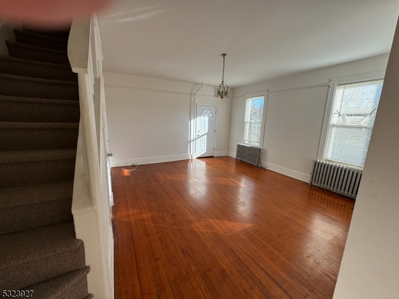 Property Photo:  65 Potterstown Rd B  NJ 08833 