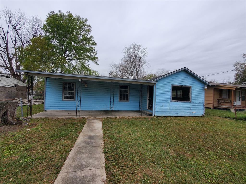 Property Photo:  1109 14th Street  TX 77630 