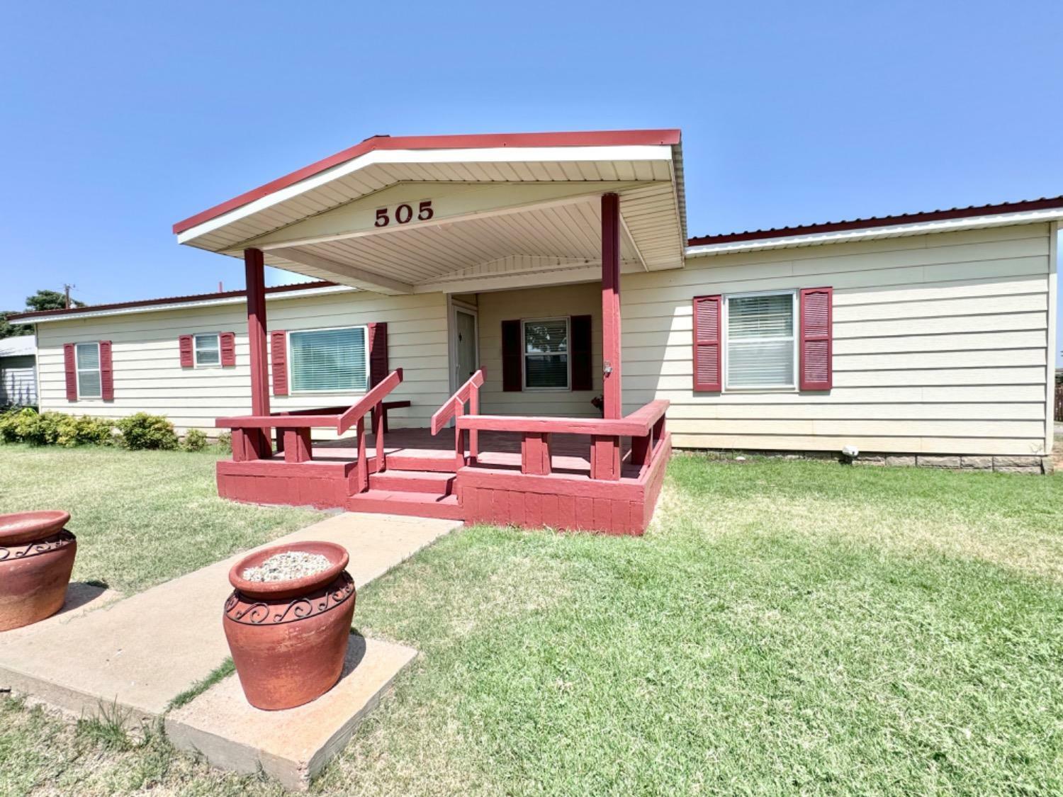 Property Photo:  505 S Monroe Avenue  TX 79350 