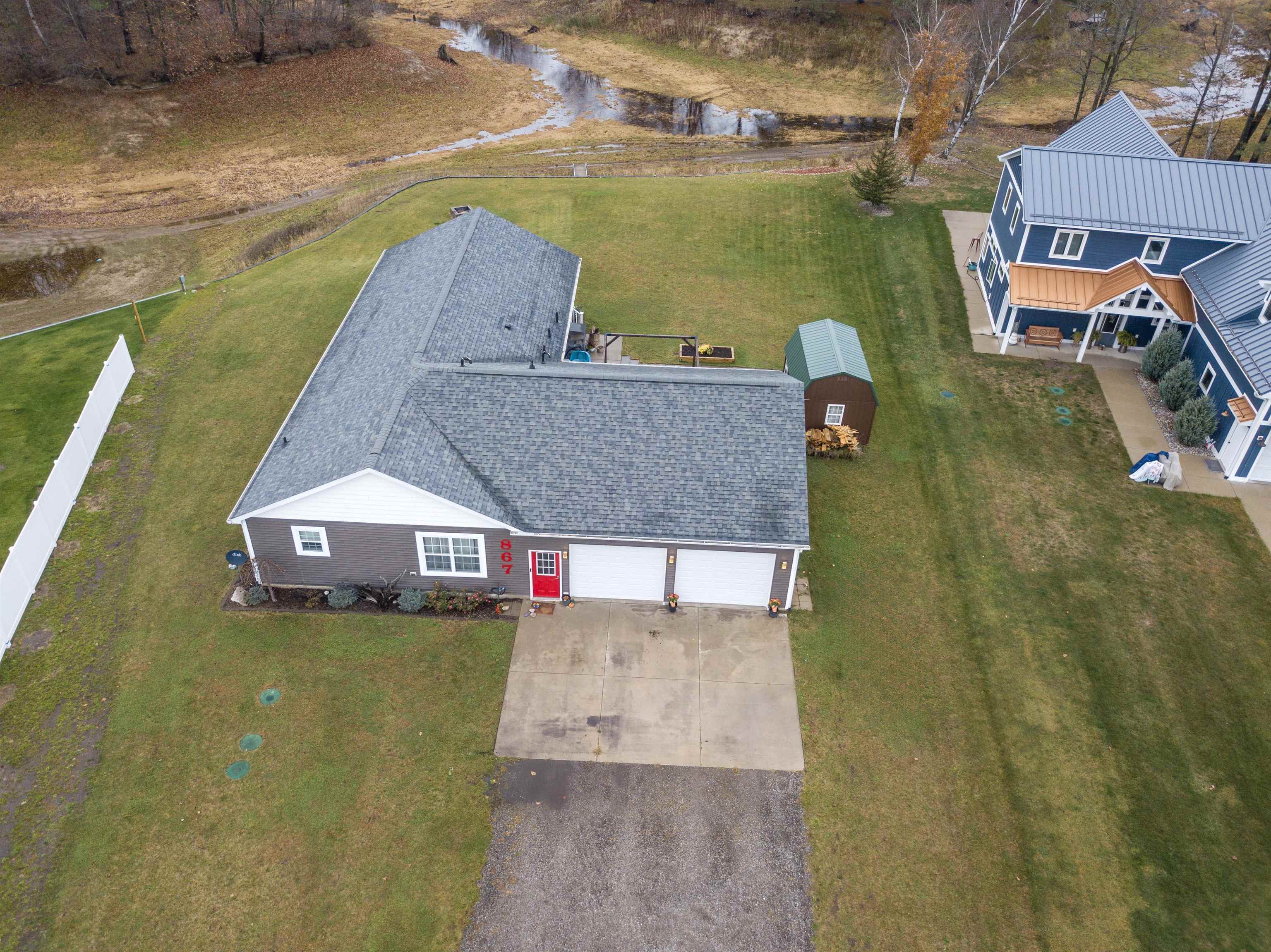 Property Photo:  867 E Shoreline  MI 48628 