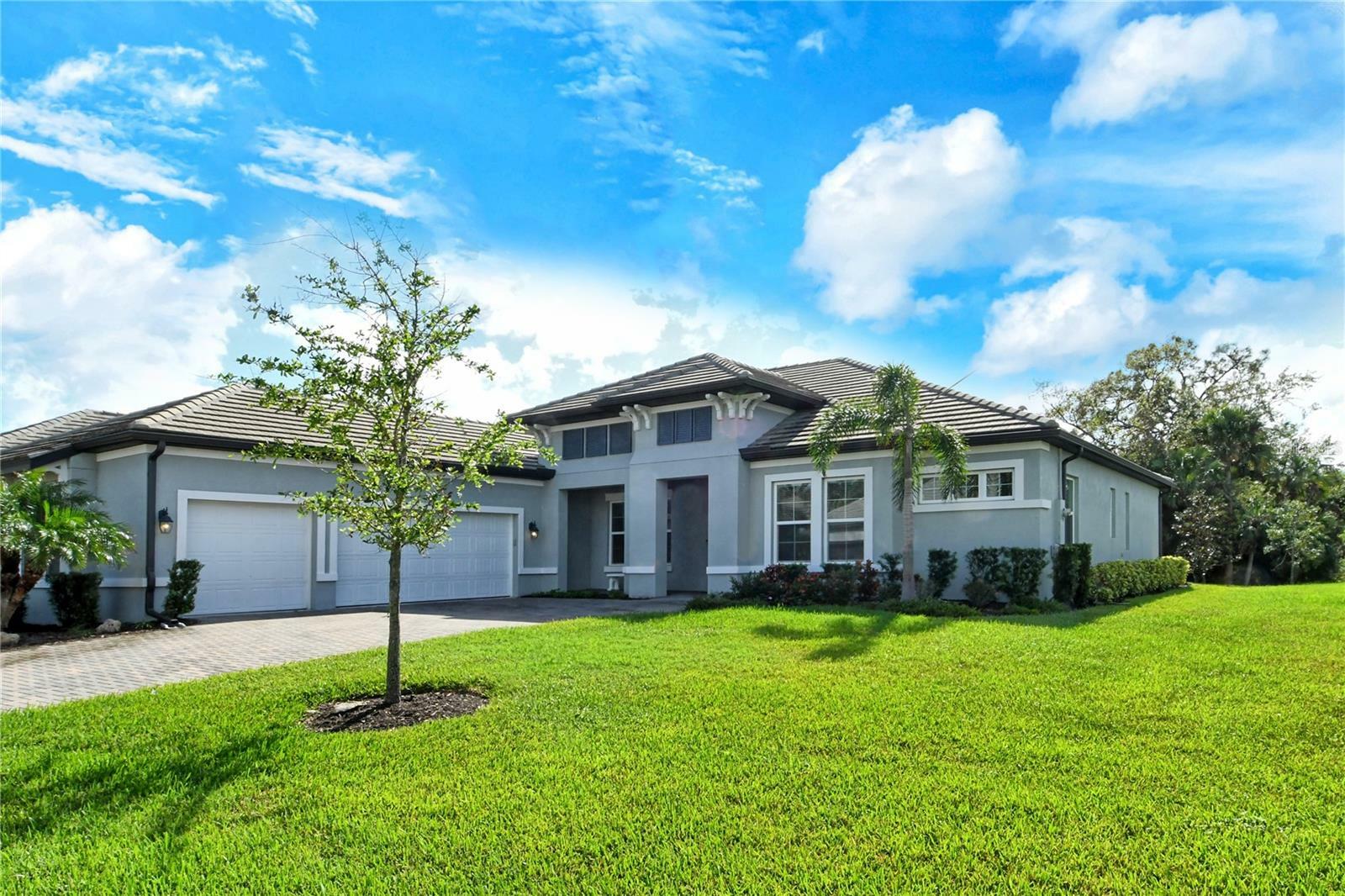 Property Photo: 19830 Bridgetown Loop FL 34293
