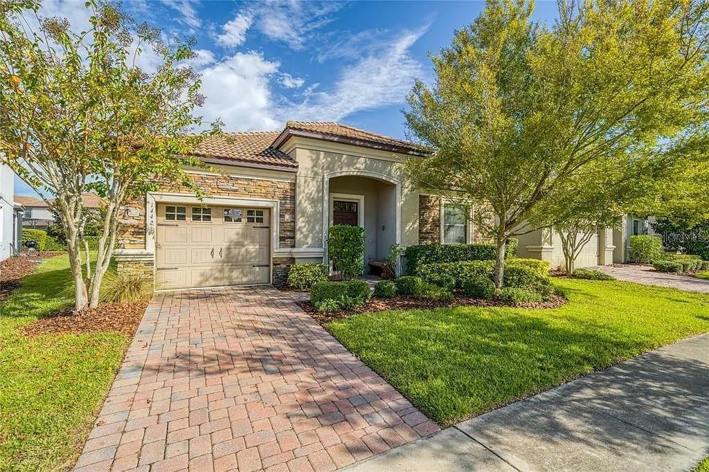 Property Photo:  1442 Moon Valley Drive  FL 33896 