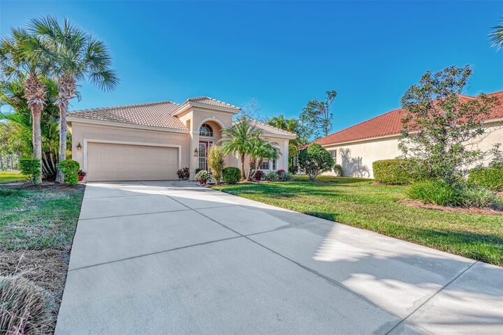Property Photo:  2803 Sawgrass Court  FL 33953 