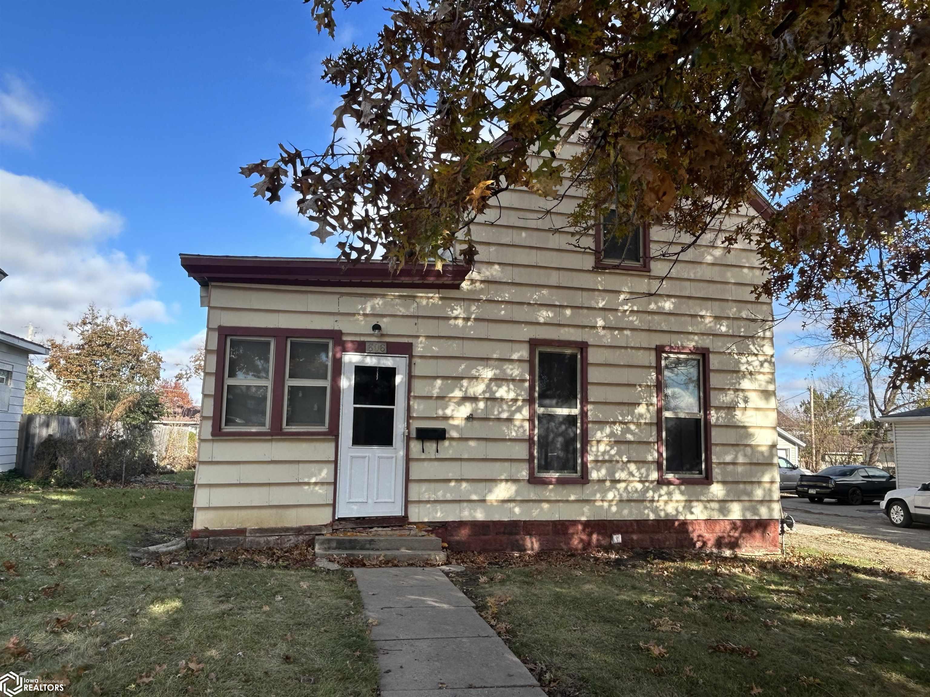 Property Photo: 606 E Church Street IA 50158