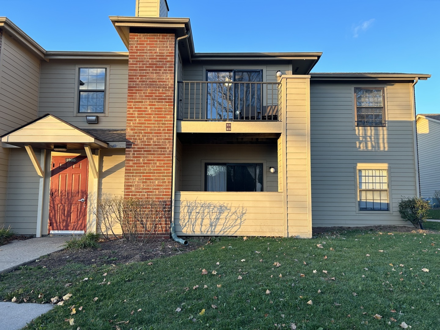 Property Photo:  1905 N Hicks Road 208  IL 60074 