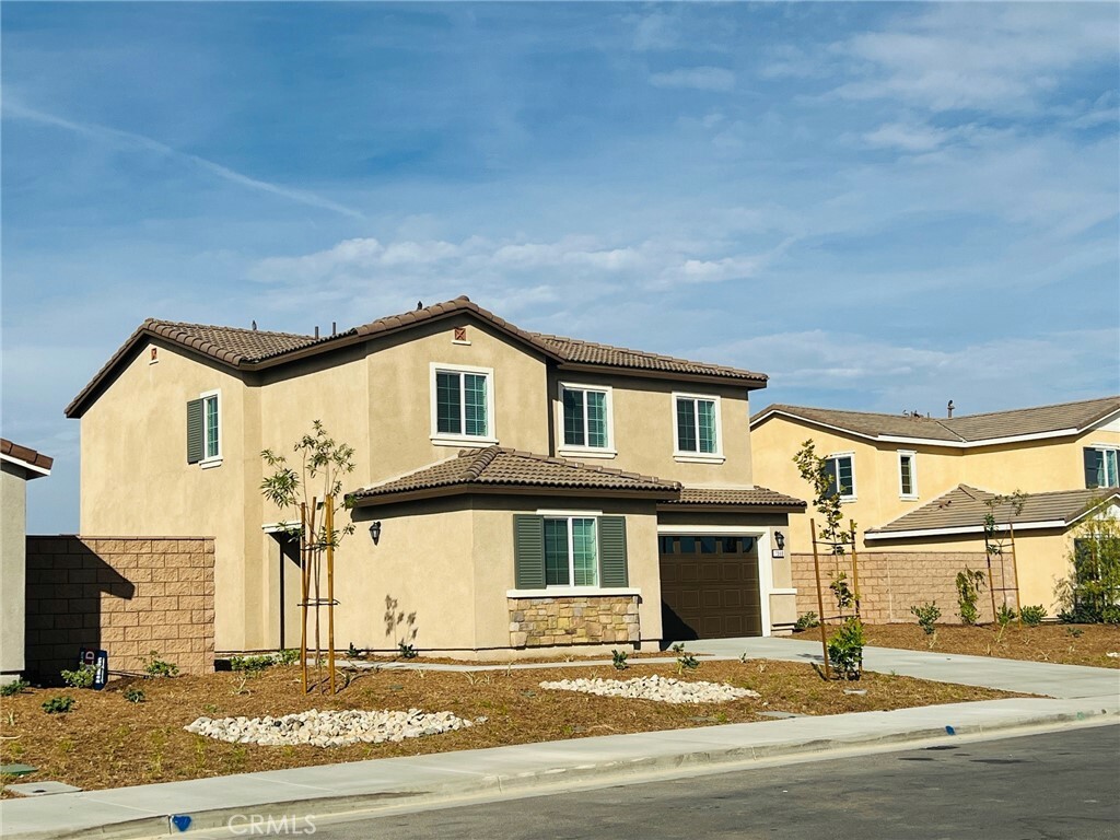 Property Photo:  1560 Scarlet Sage Drive  CA 92571 