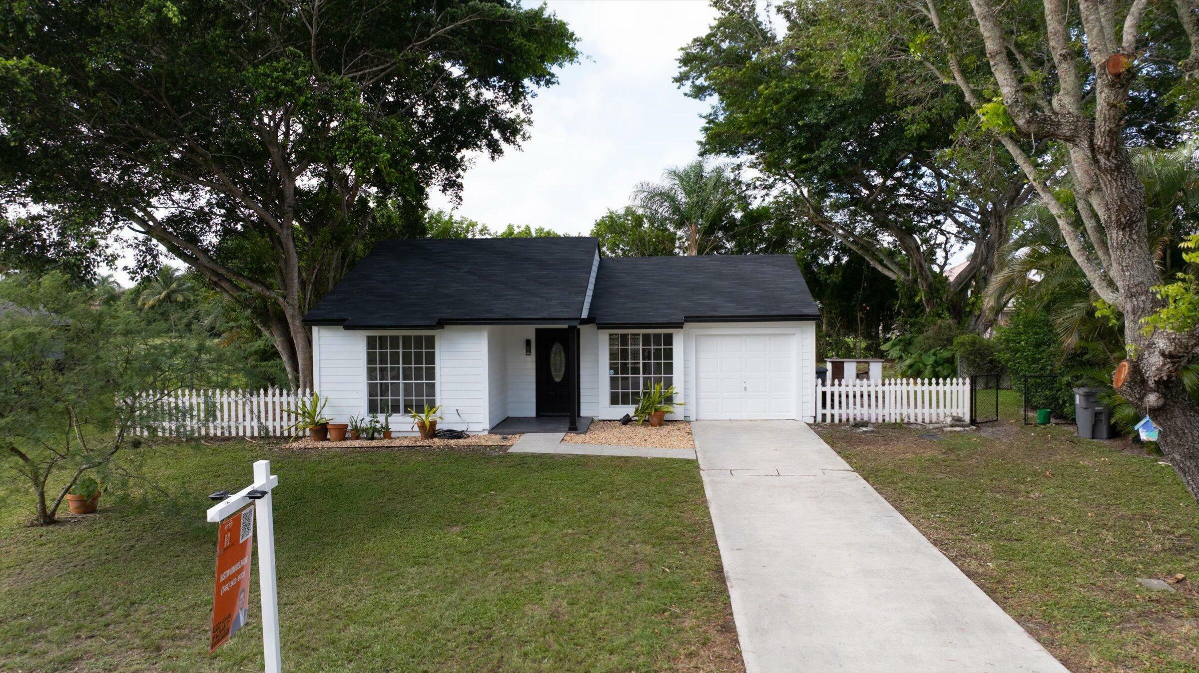 Property Photo: 5364 Courtney Circle FL 33472