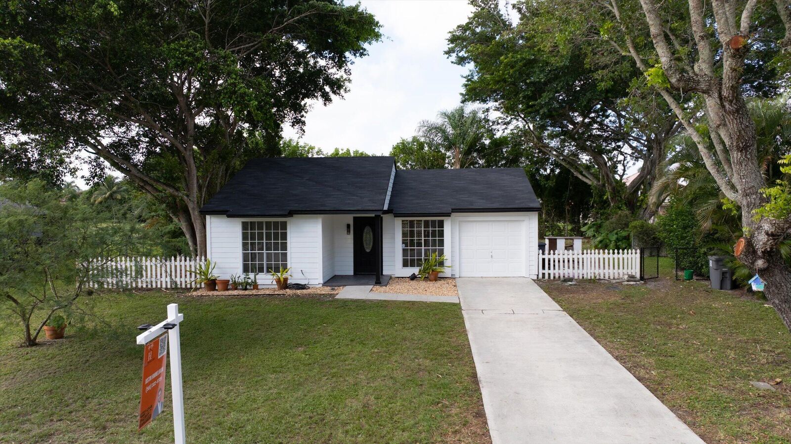 Property Photo:  5364 Courtney Circle  FL 33472 