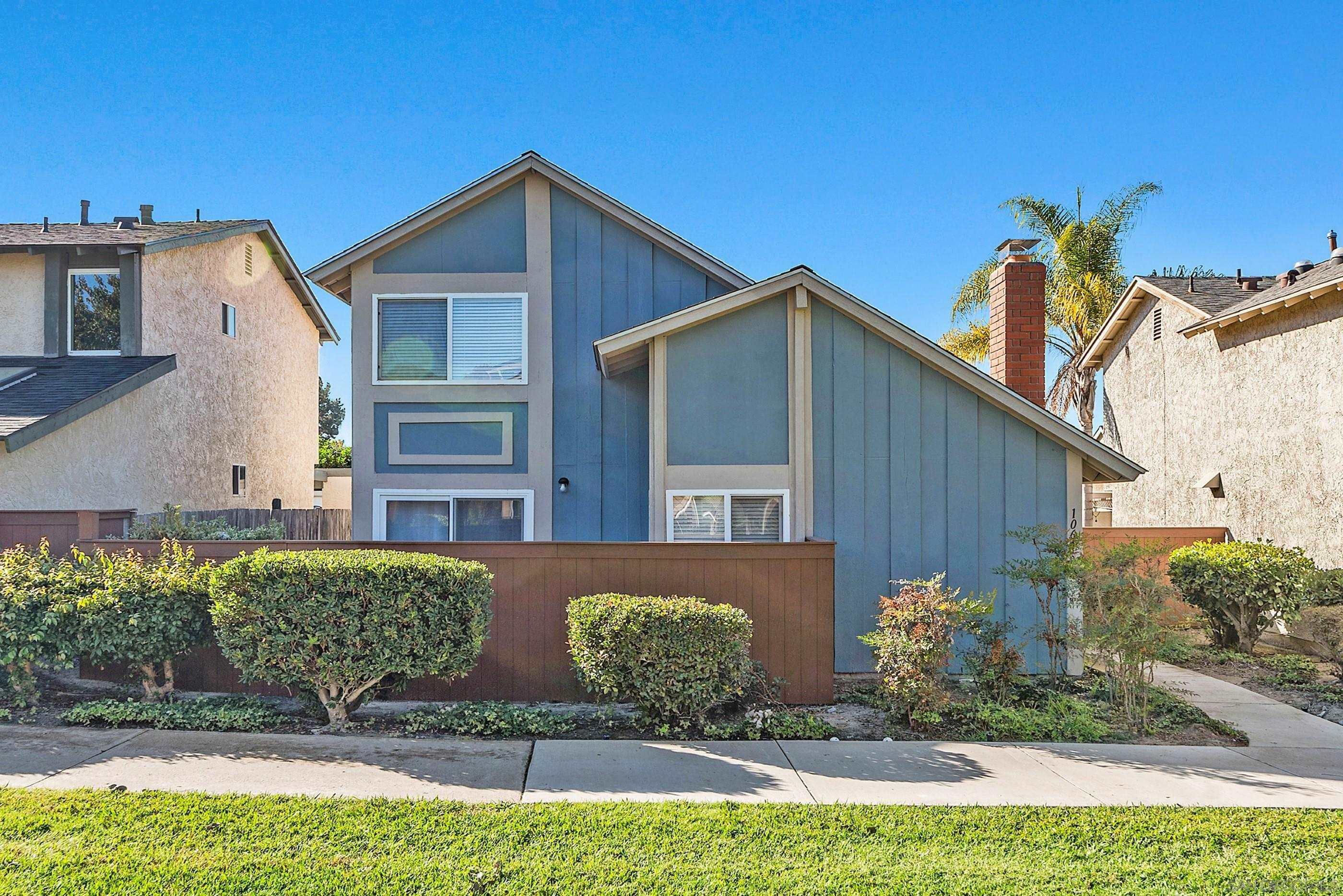 Property Photo:  10646 Porto Ct  CA 92124 