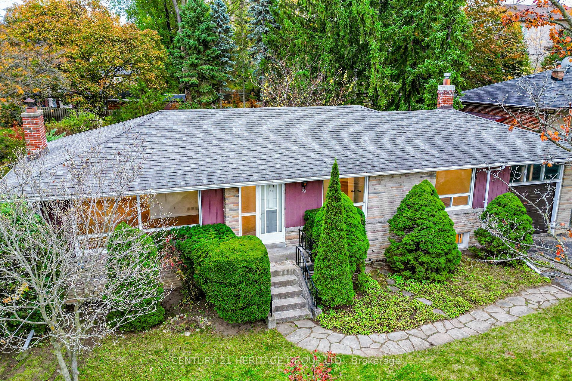 Property Photo:  35 Caswell Dr  ON M2M 3M2 