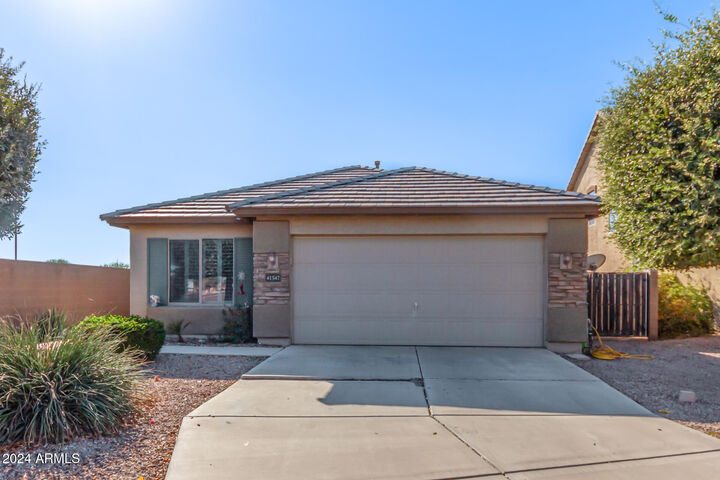 Property Photo:  41547 W Cheyenne Court  AZ 85138 