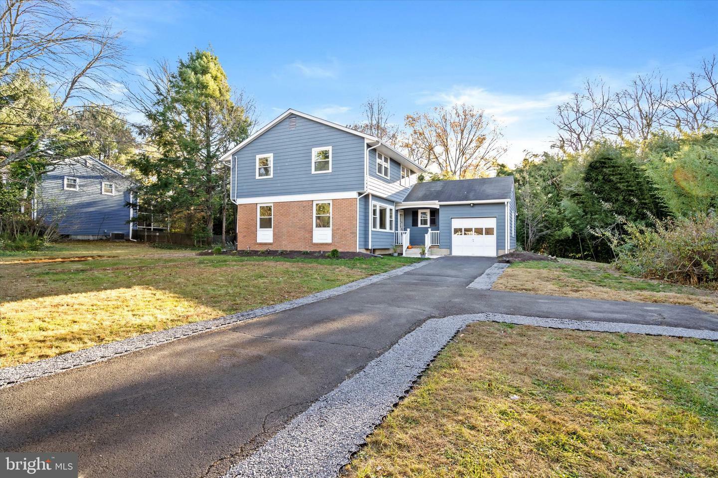 Property Photo:  206 Hendrickson Drive  NJ 08550 