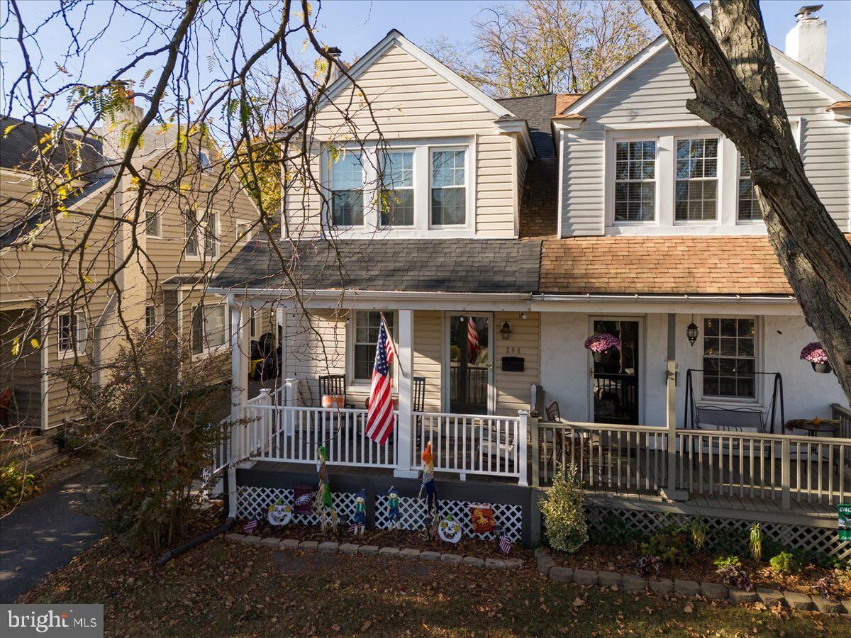 Property Photo:  264 Powell Road  PA 19064 