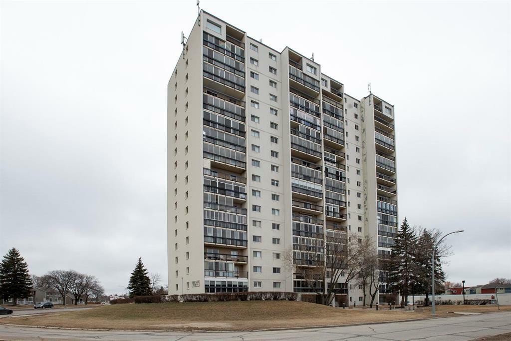 Property Photo:  1975 Corydon Avenue  MB R3P 0R1 