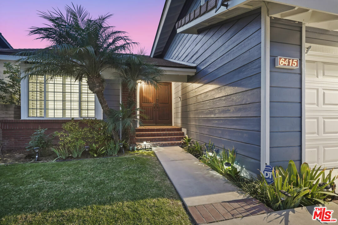 Property Photo:  6415   Bradley Pl  CA 90056 