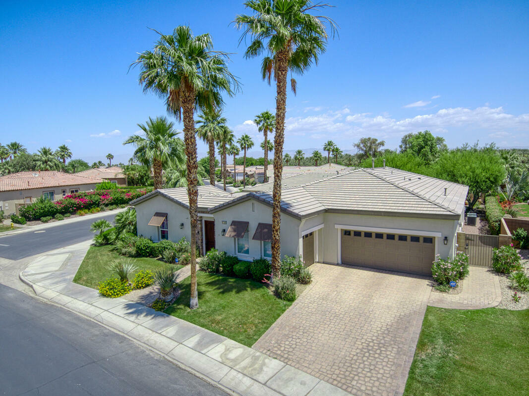 Property Photo:  61390 Fire Barrel Drive  CA 92253 