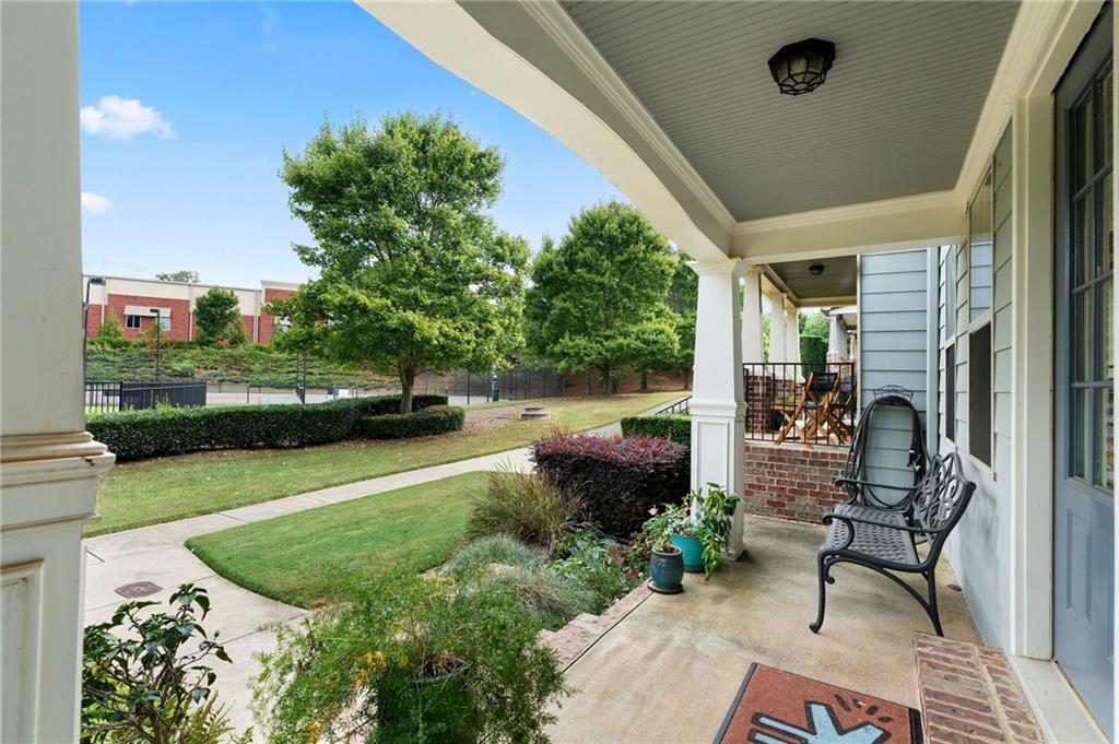 Property Photo:  415 Royal Crescent Lane E  GA 30115 