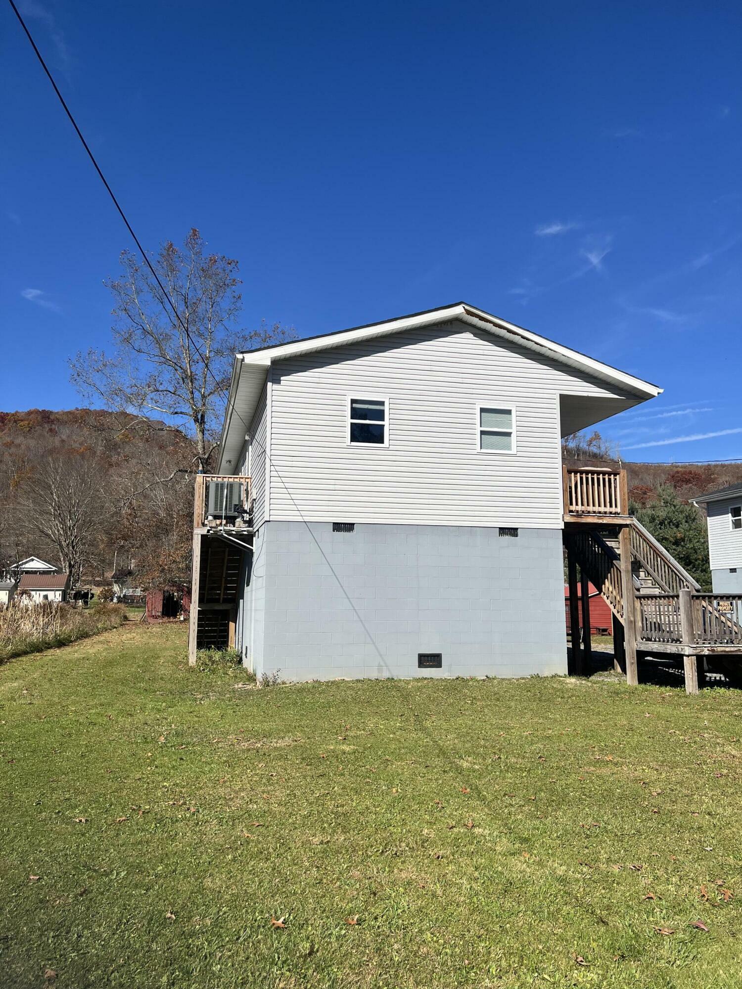 326 Valley Ave  Rainelle WV 25962 photo