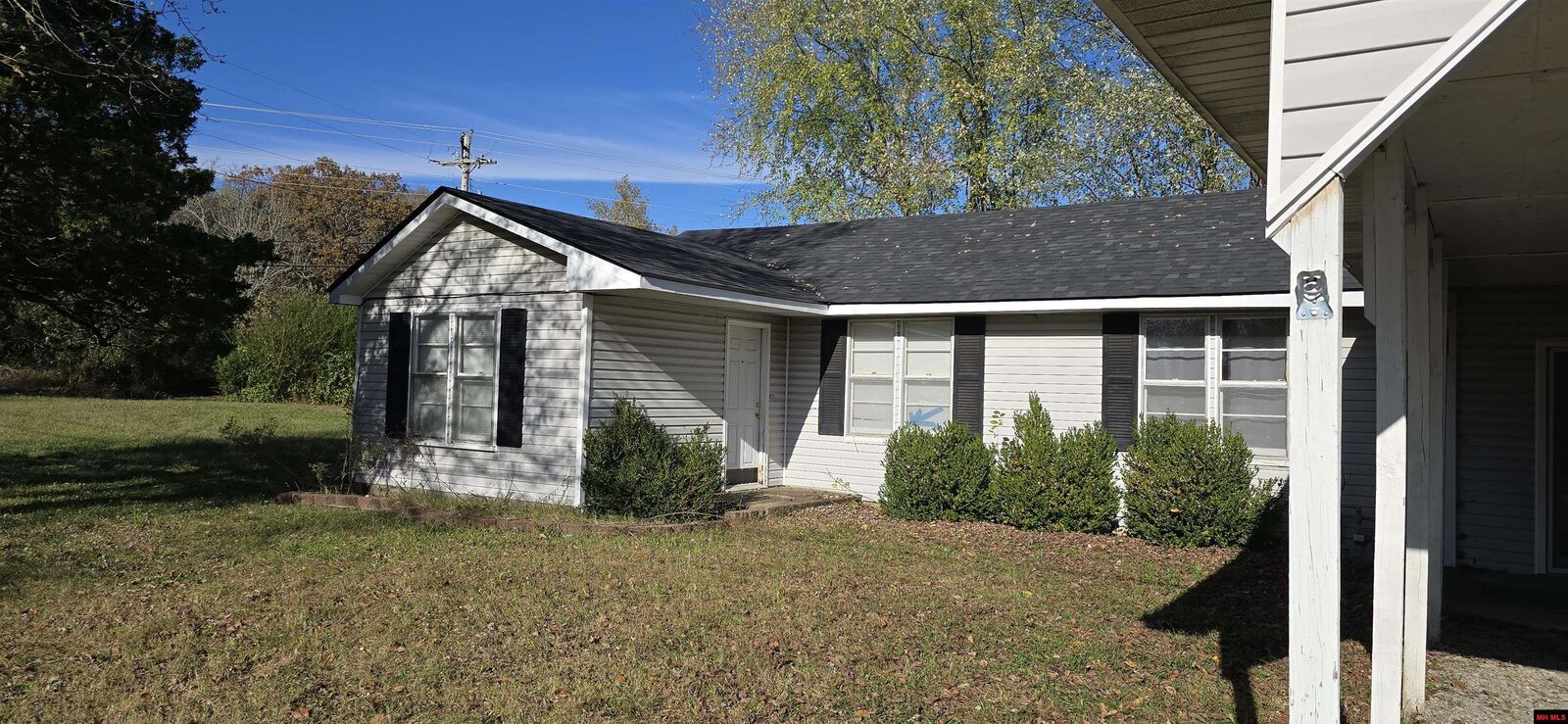 Property Photo:  369 Cr 27  AR 72653 