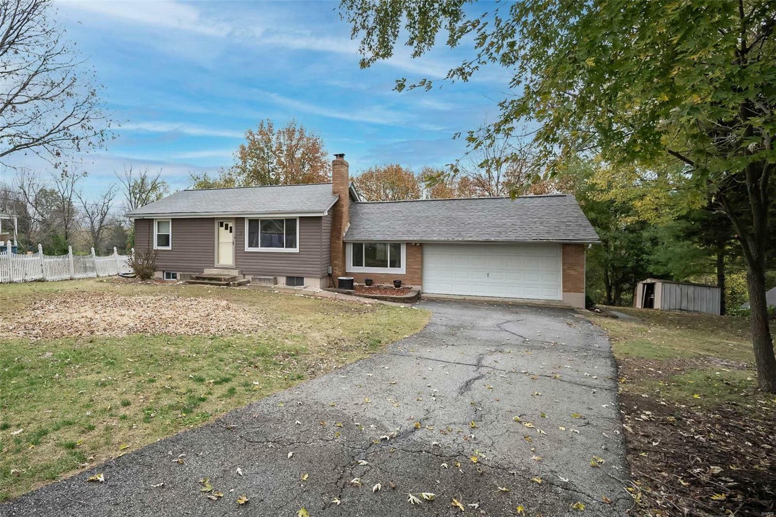 Property Photo:  2 McLallen Drive  MO 63303 