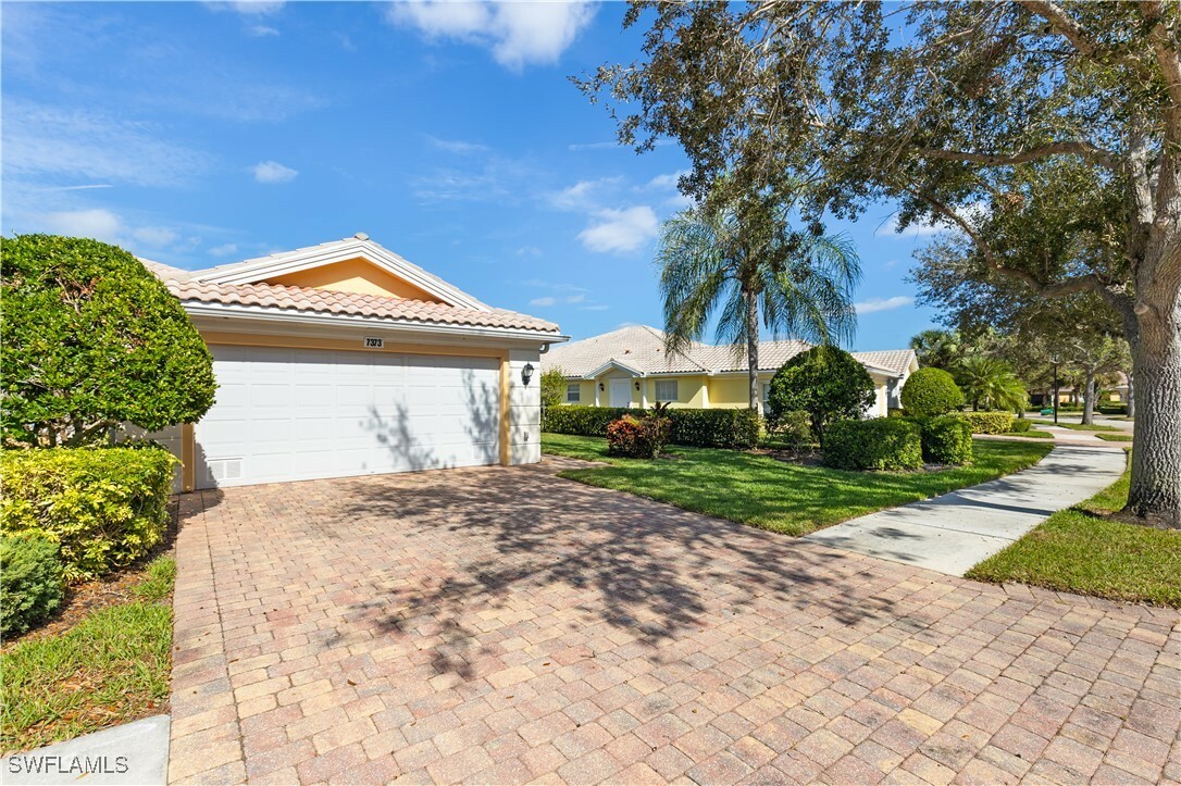 Property Photo:  7373 Emilia Lane  FL 34114 