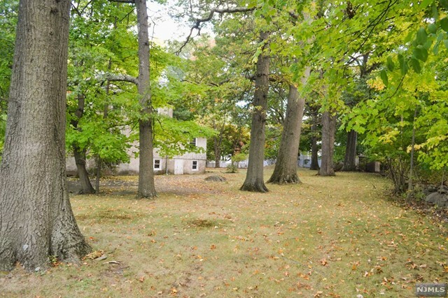 Property Photo:  139 Ramapo Valley Road  NJ 07430 