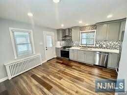 Property Photo:  125 Gold Street 1  NJ 07031 