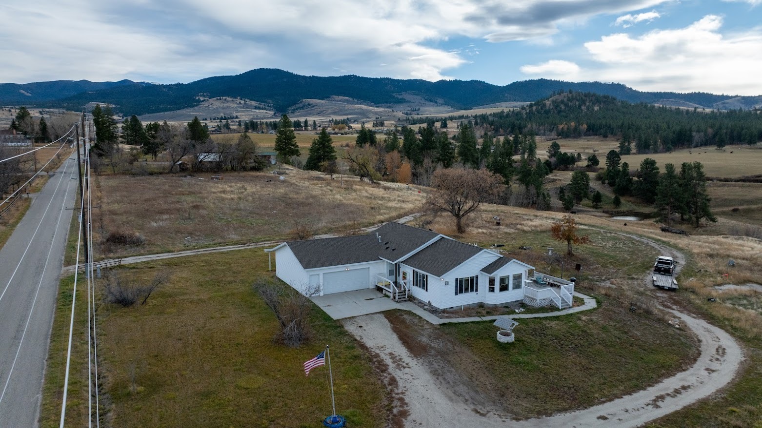 Property Photo:  955 Hamilton Heights Road  MT 59828 