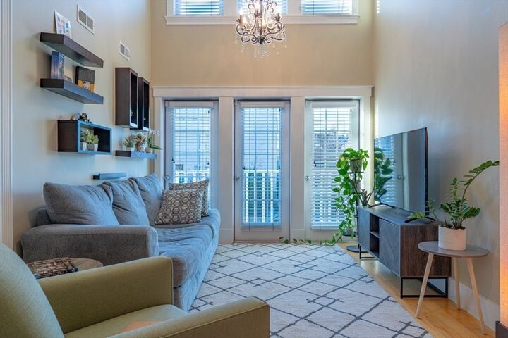 Property Photo: 418 Centre St 1 MA 02130
