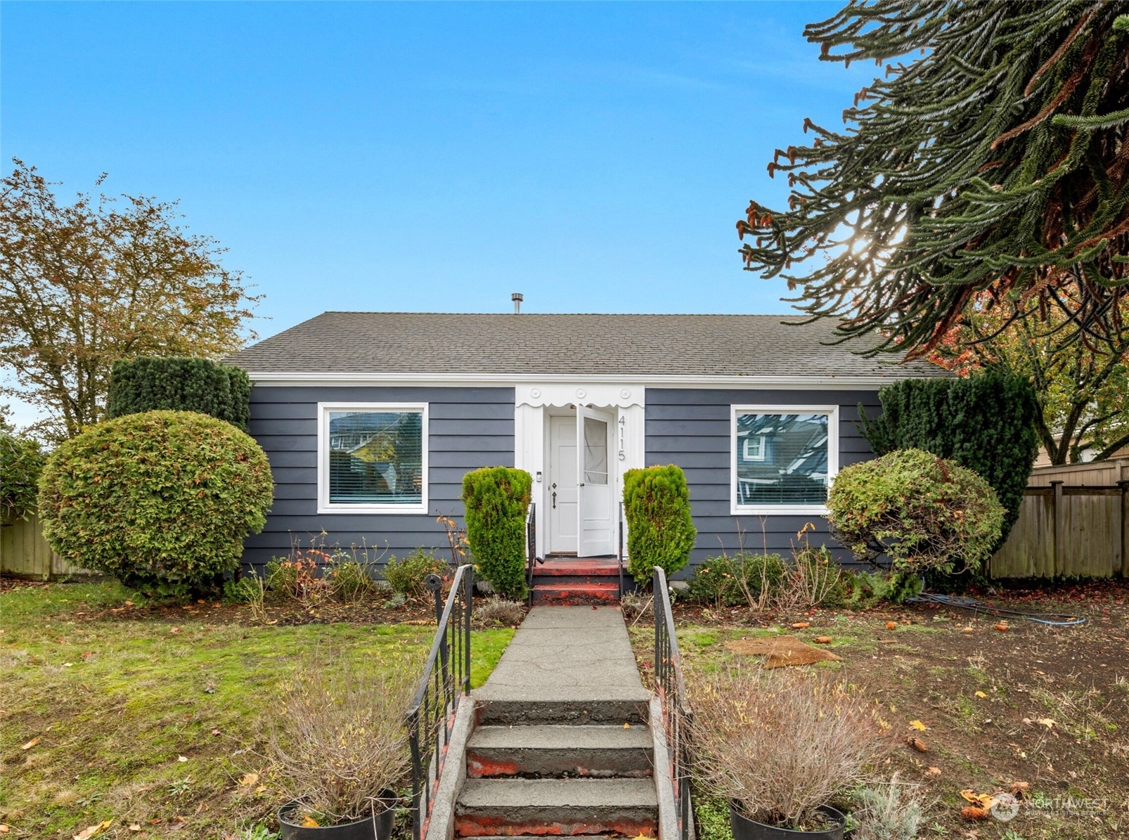 Property Photo:  4115 SW Dakota Street  WA 98116 